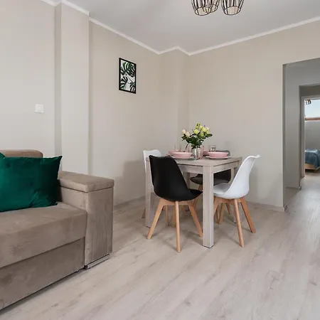 Róża Bałtyku - I B * Dębki