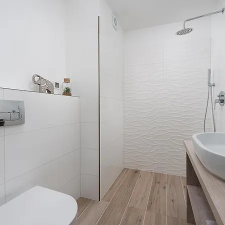 Róża Bałtyku - I B *